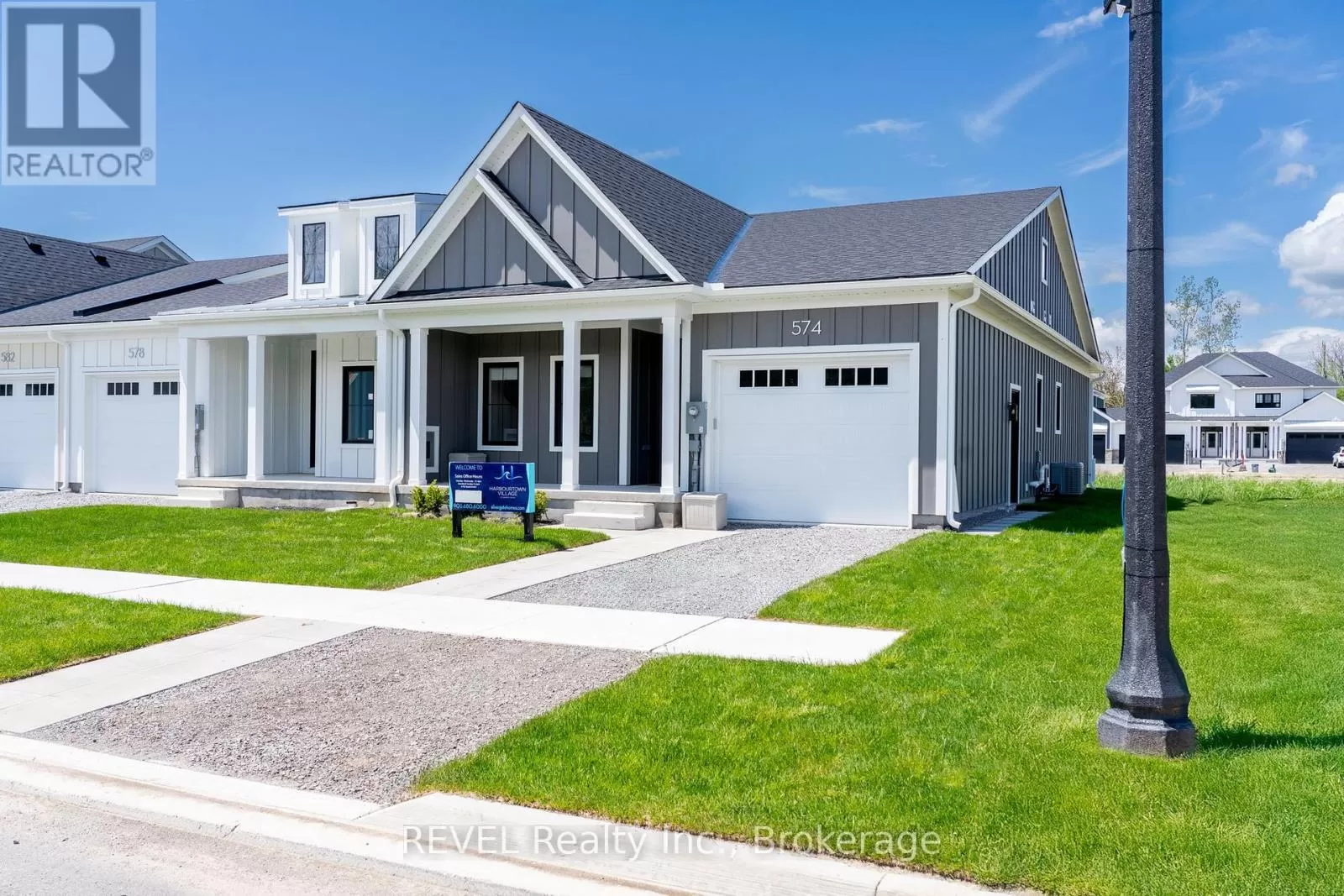 Row / Townhouse for rent: 70f Seneca Drive, Fort Erie, Ontario L2A 1C2