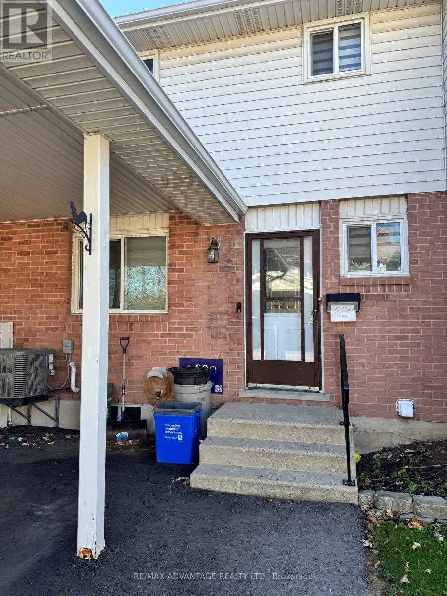 Row / Townhouse for rent: 71 - 1318 Highbury Avenue N, London East, Ontario N5Y 5E5