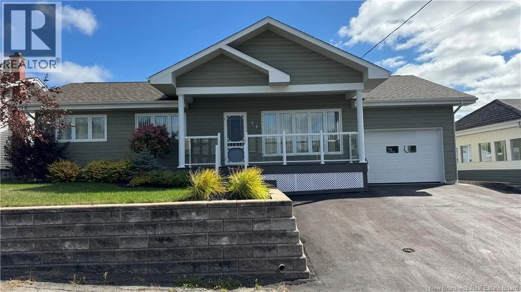 House for rent: 71 48e Avenue, Edmundston, New Brunswick E3V 3E1