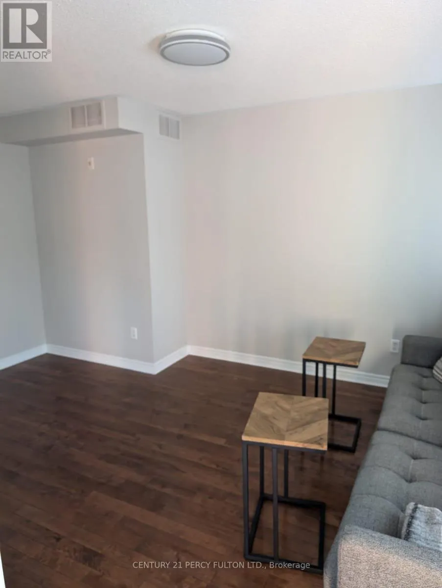 Row / Townhouse for rent: 71 Barchester Crescent, Whitby, Ontario L1M 2L6