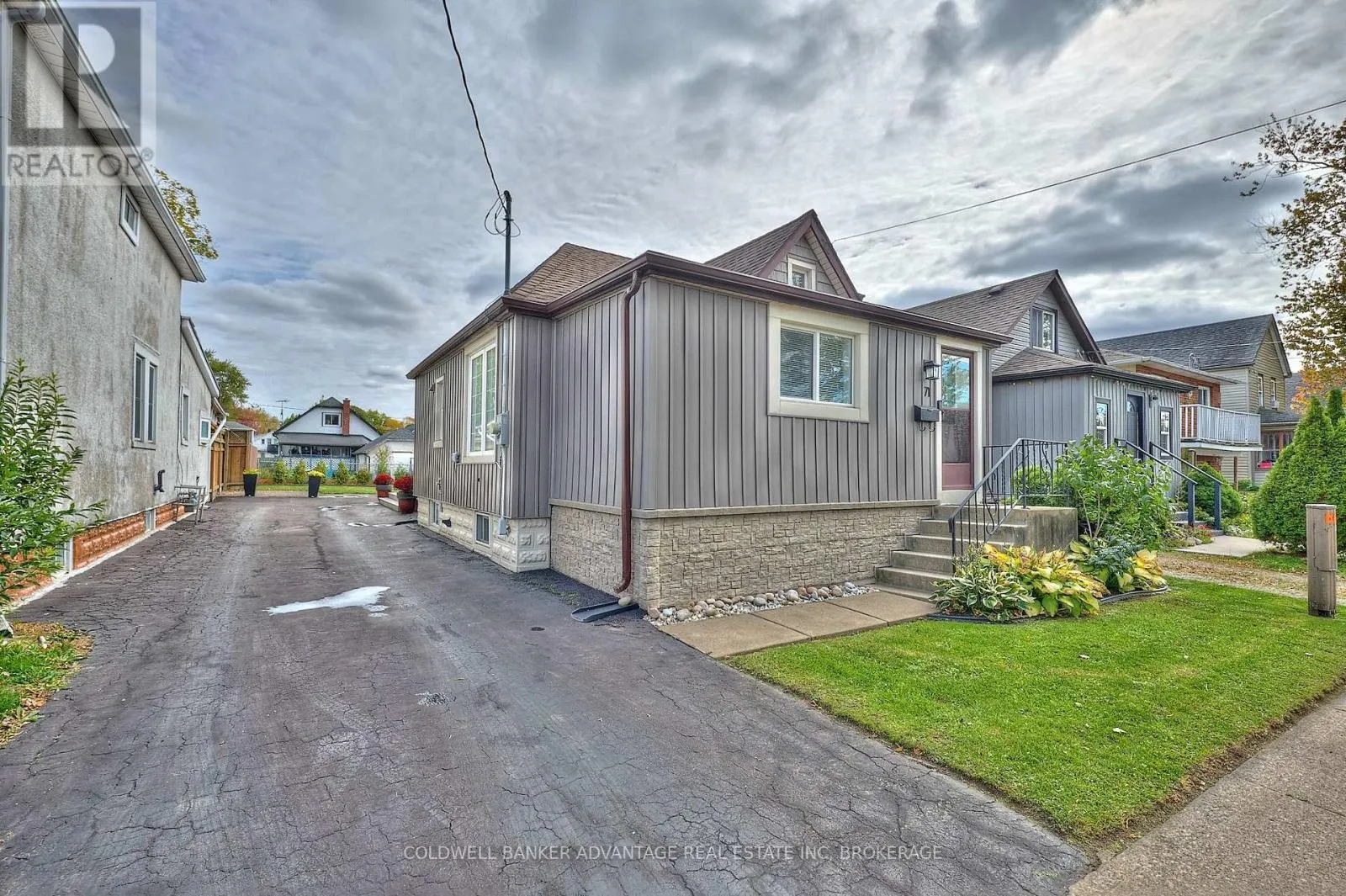 House for rent: 71 Deere Street, Welland, Ontario L3B 2L7