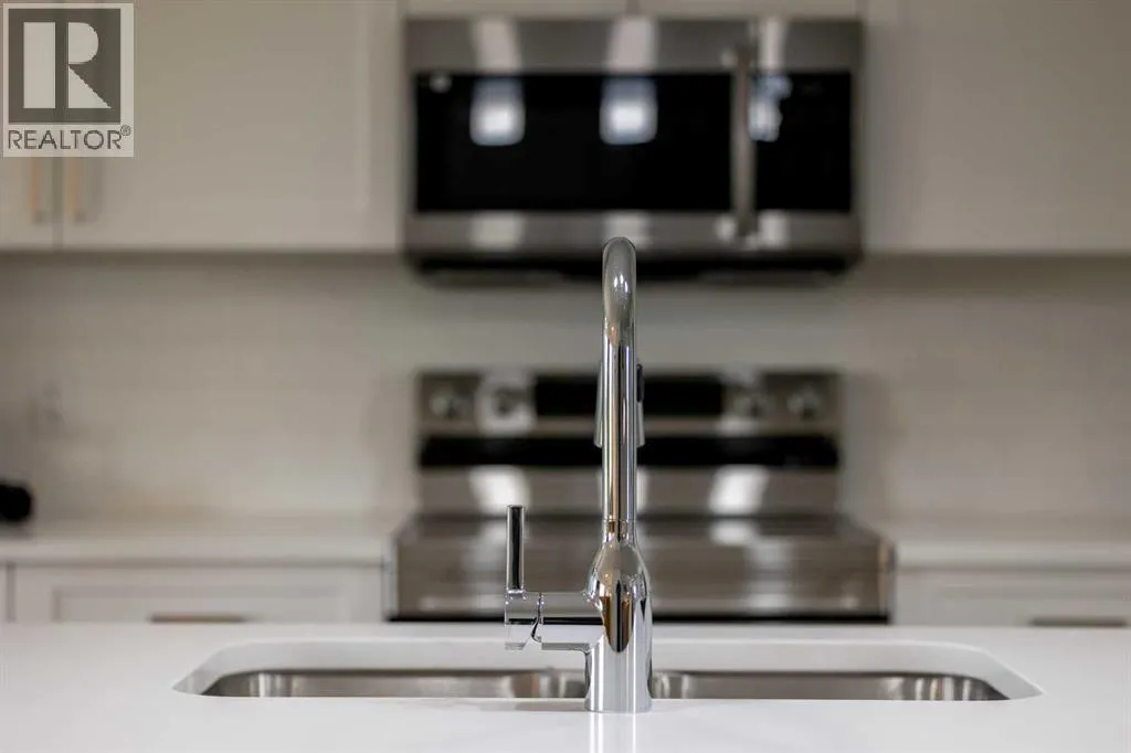 Duplex for rent: 71 Heritage Manor, Cochrane, Alberta T4C 3K7