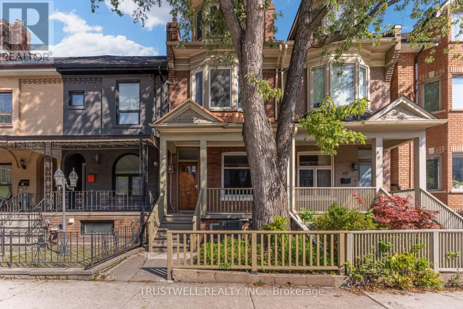 House for rent: 71 Shaw Street, Toronto, Ontario M6J 2W3