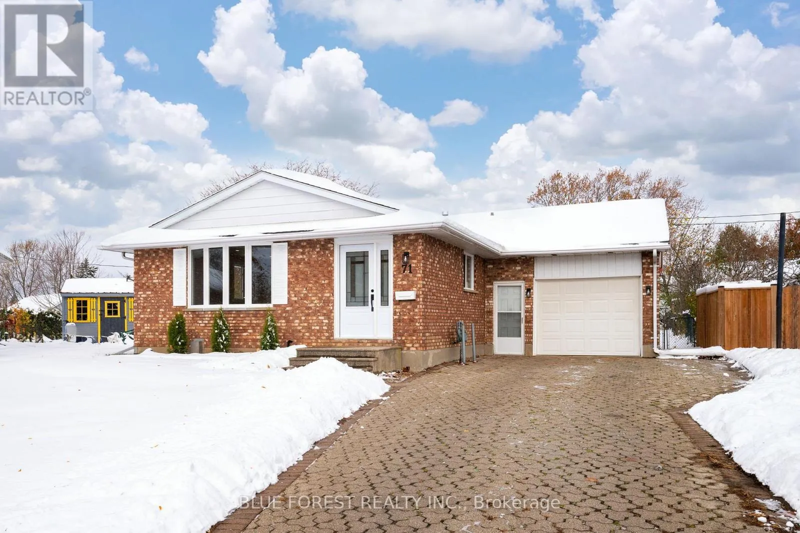 House for rent: 71 Sparta Street, St. Thomas, Ontario N5R 5H1