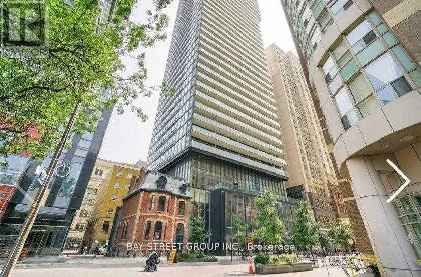 Apartment for rent: 710 - 15 Grenville Street, Toronto, Ontario M4Y 1A1