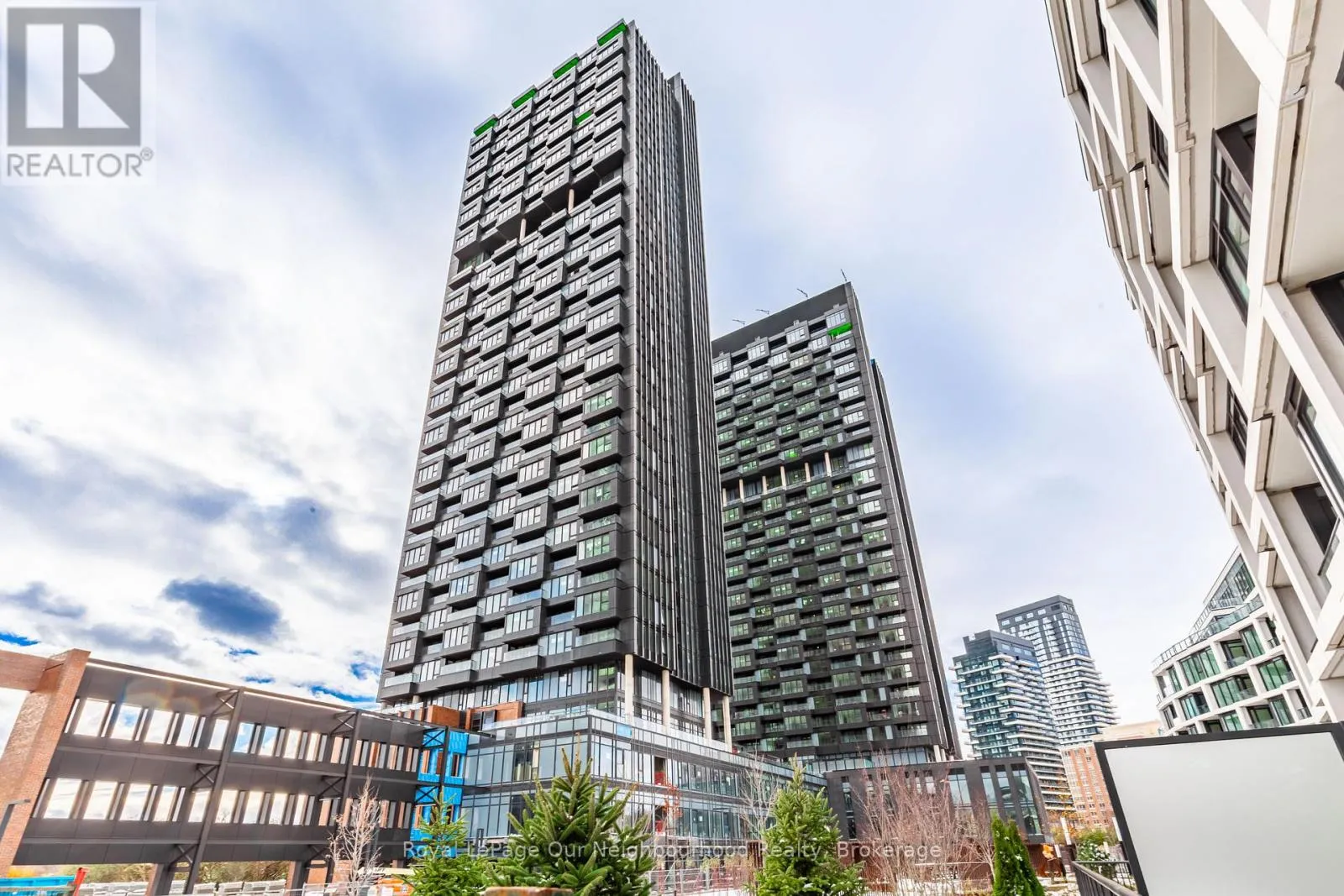 Apartment for rent: 711 - 1 Quarrington Lane, Toronto, Ontario M3C 0S4