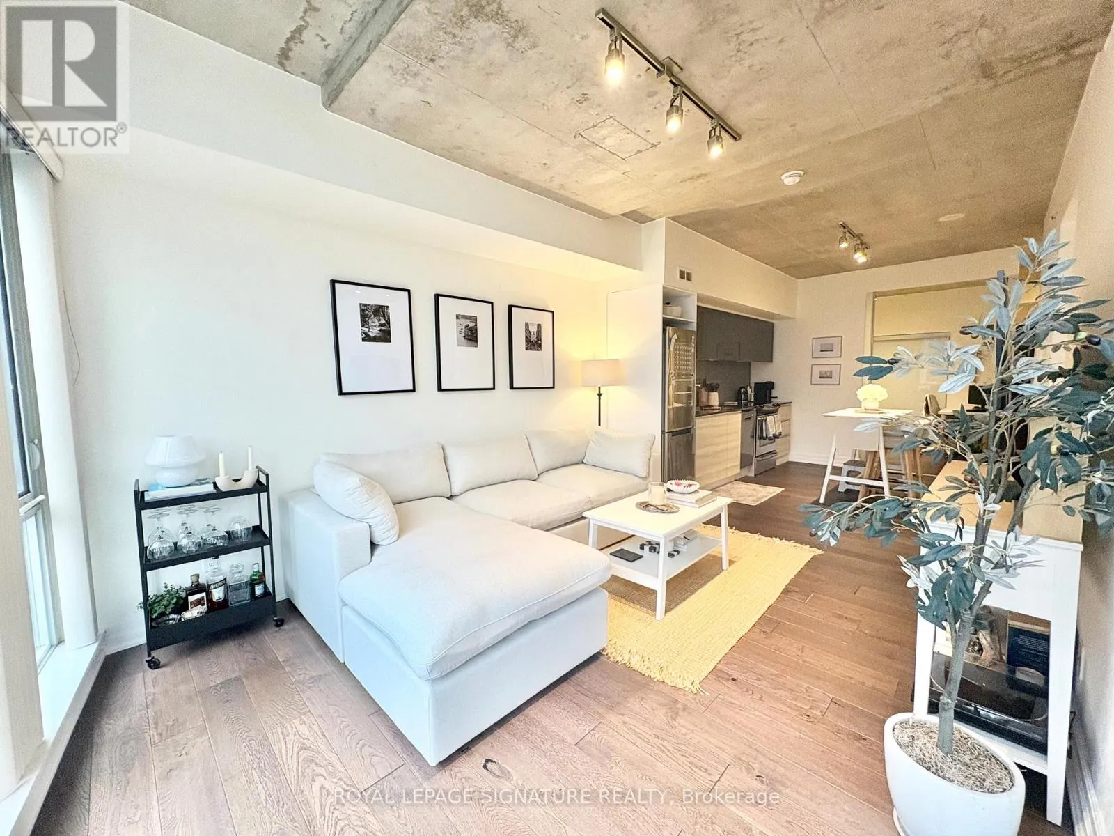 Apartment for rent: 711 - 1190 Dundas Street E, Toronto, Ontario M4M 0C5