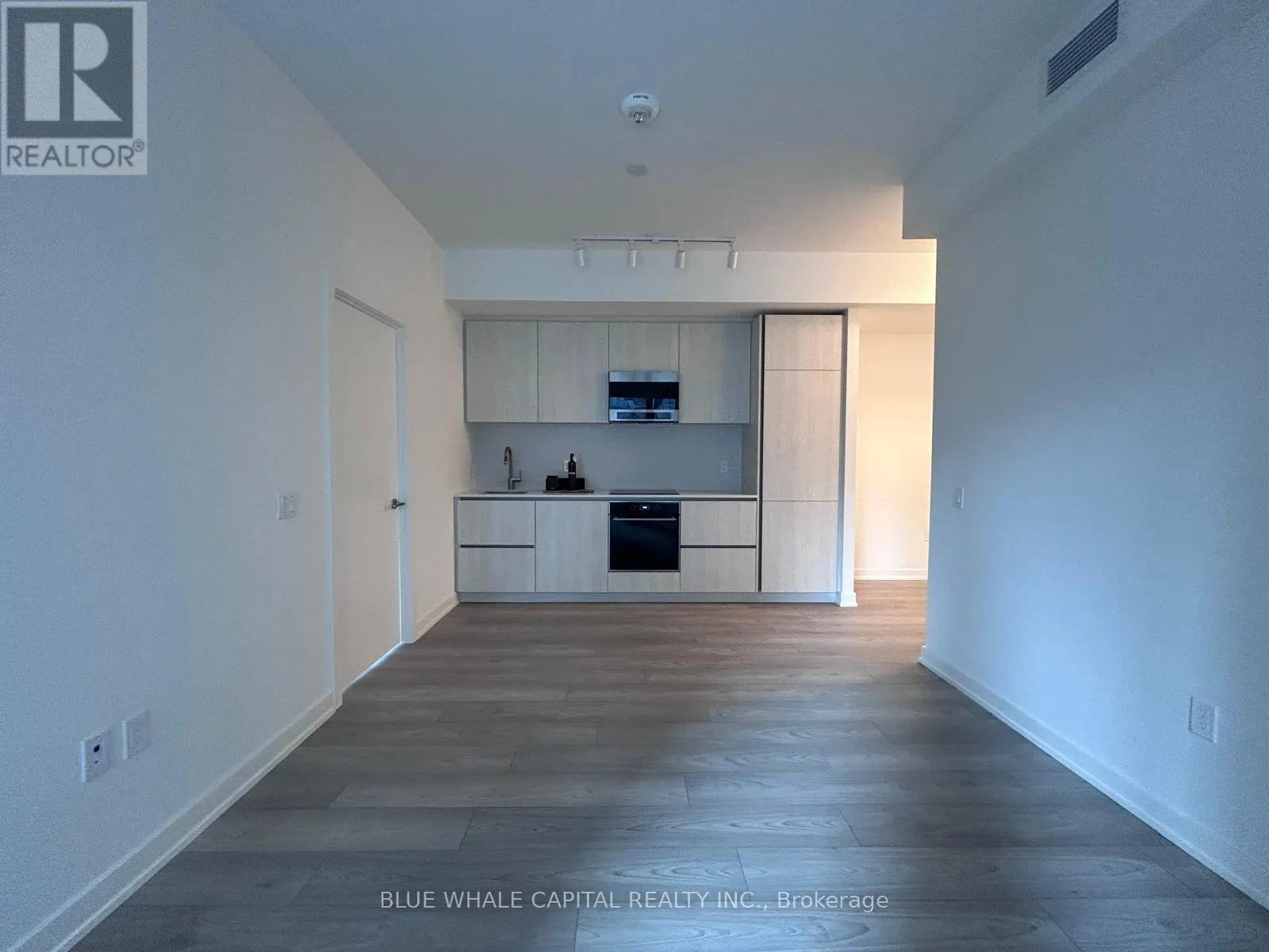 Apartment for rent: 711 - 120 Broadway Avenue, Toronto, Ontario M4P 0E9