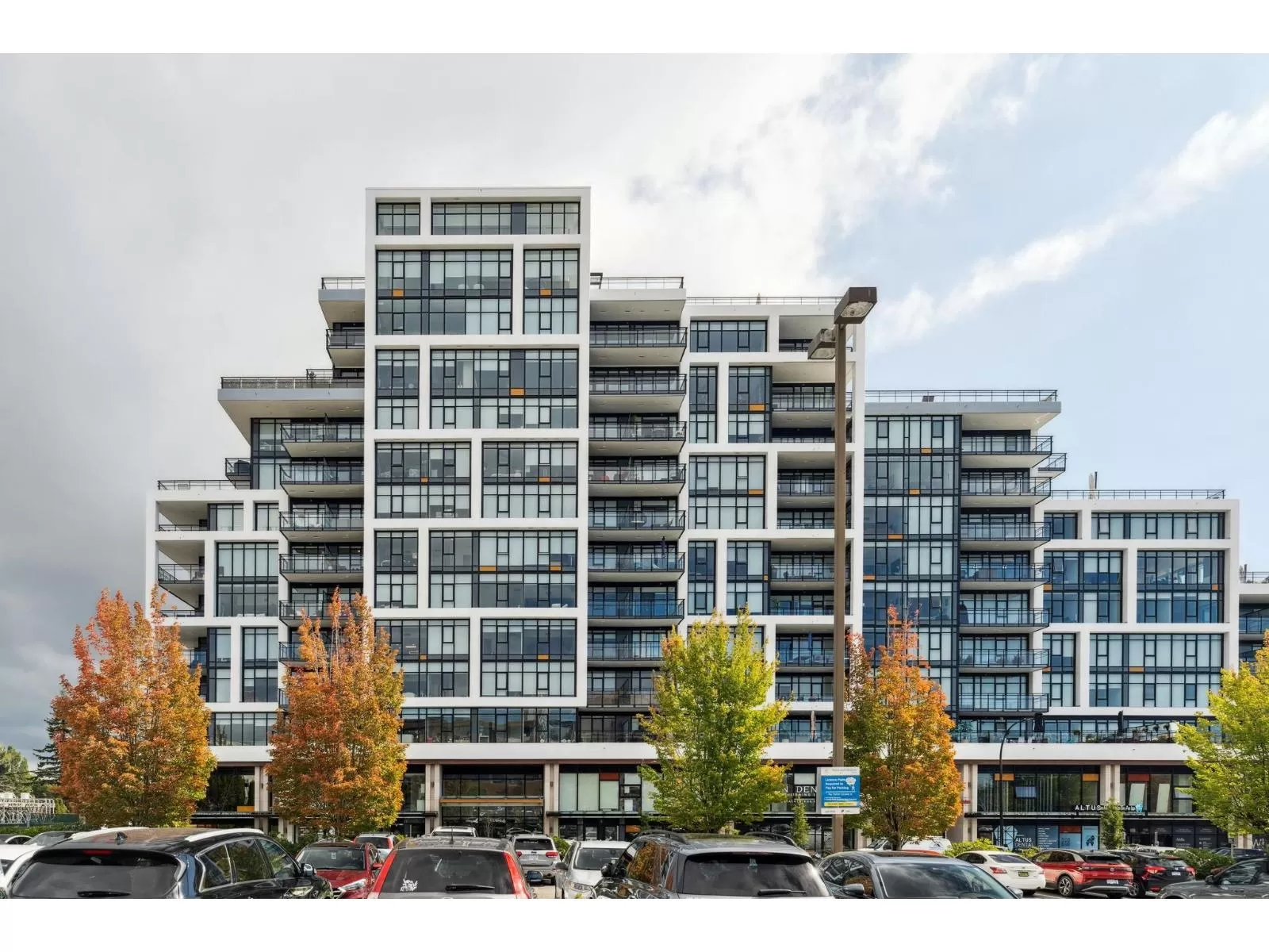 Apartment for rent: 711 1526 Finlay Street, White Rock, British Columbia V4B 4L9