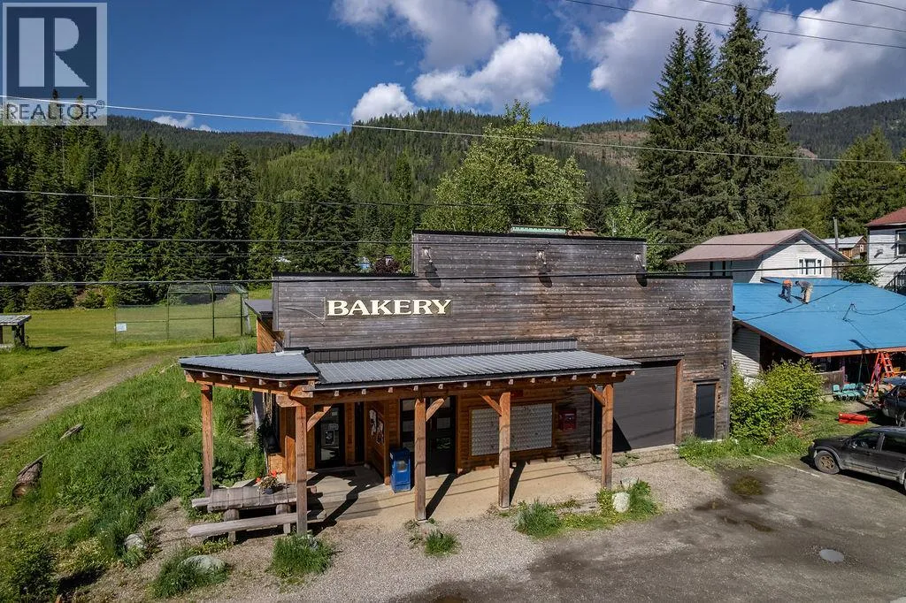 Residential Commercial Mix for rent: 7114 1st Avenue, Ymir, British Columbia V0G 2K0