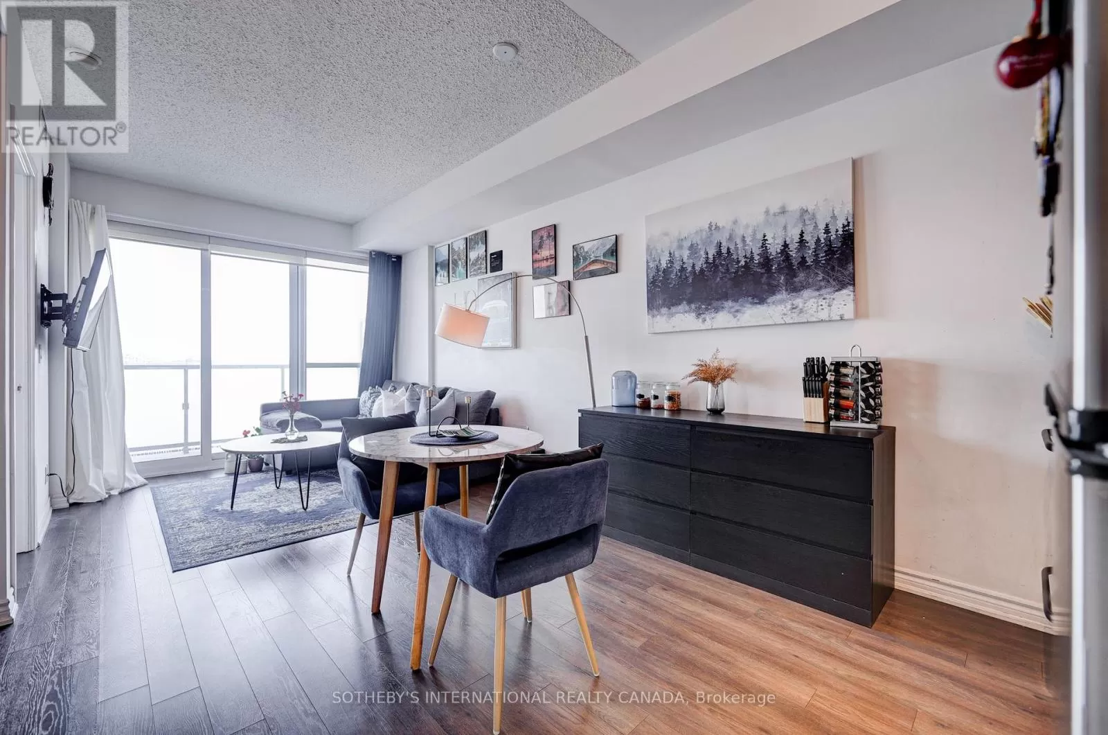 Apartment for rent: 712 - 15 James Finlay Way, Toronto, Ontario M3M 0B3