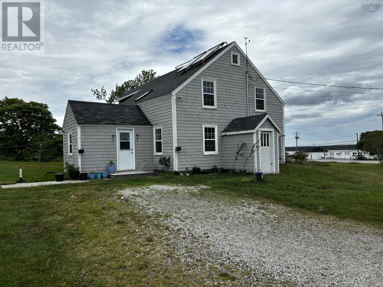 House for rent: 712 Highway 335, West Pubnico, Nova Scotia B0W 3S0