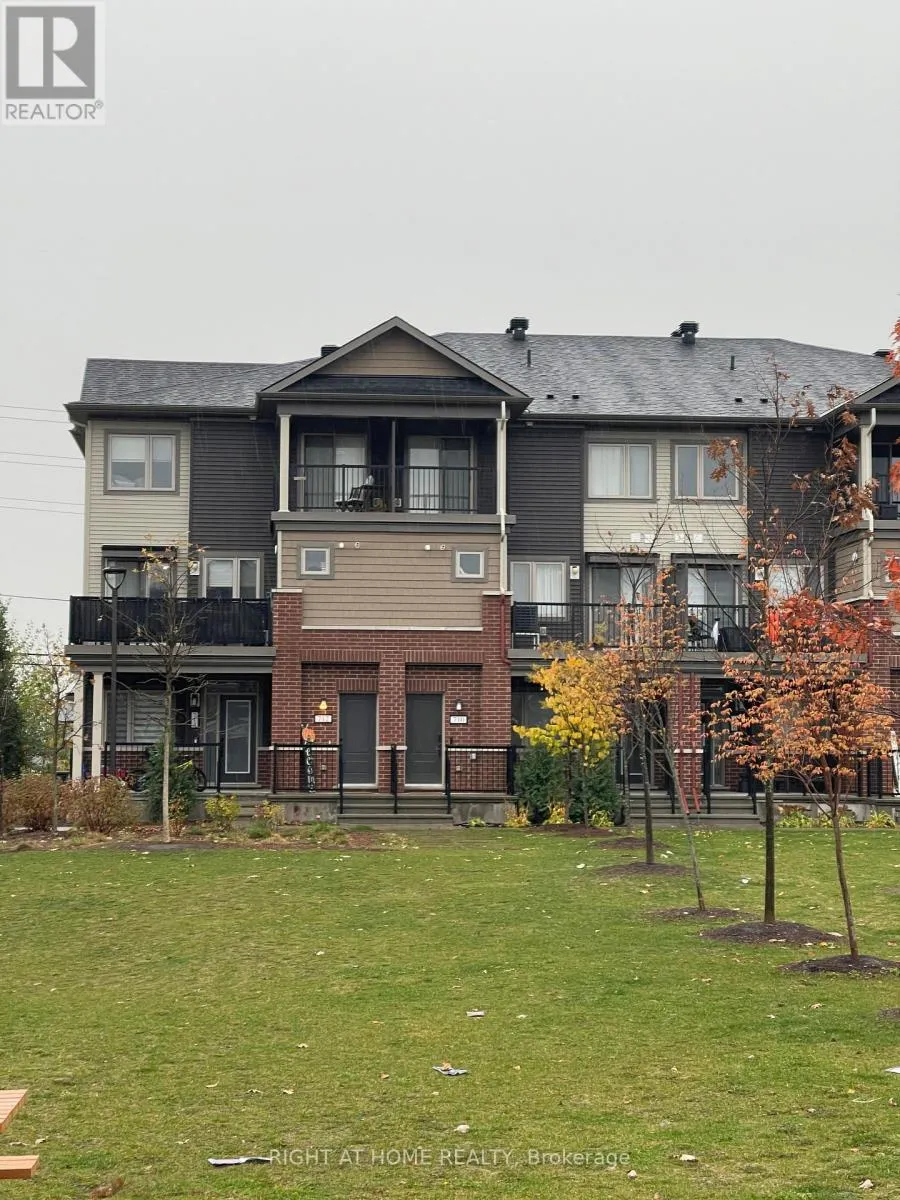 Row / Townhouse for rent: 712 Lapland Private, Ottawa, Ontario K2S 1B6