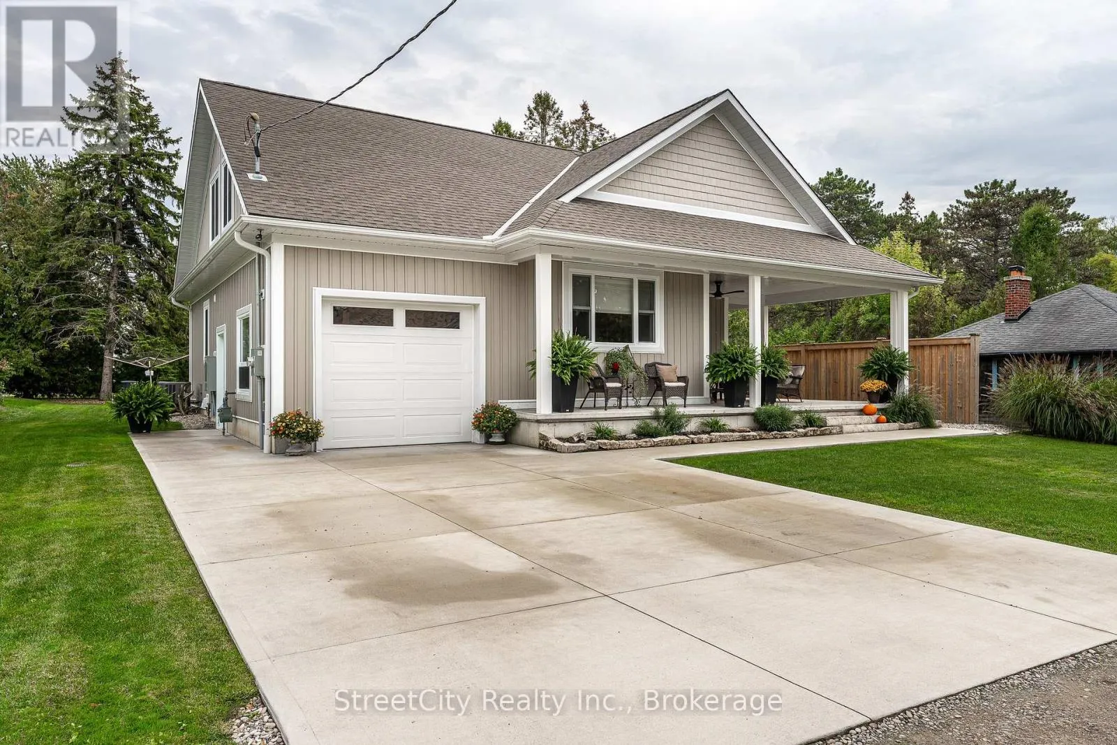 House for rent: 71214 Anne Street, Bluewater, Ontario N0M 1N0