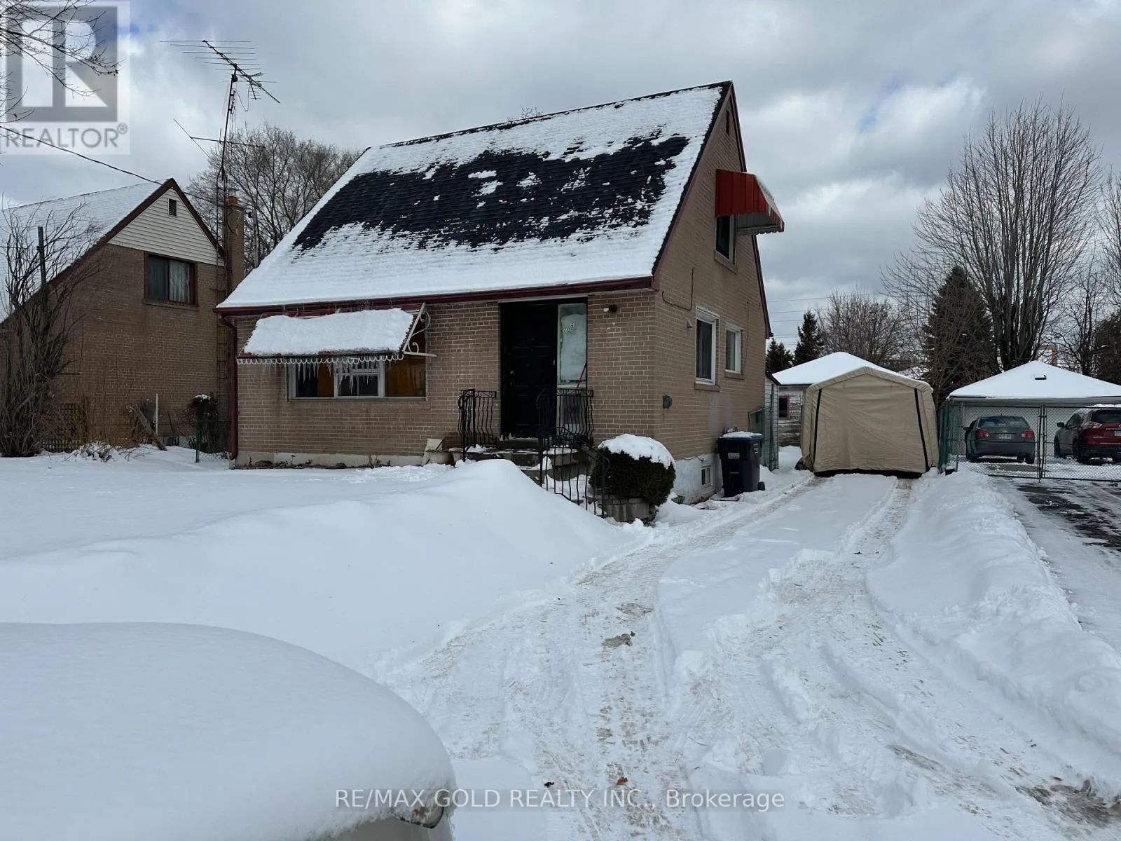 House for rent: 7125 Minotola Avenue, Mississauga, Ontario L4T 2S9