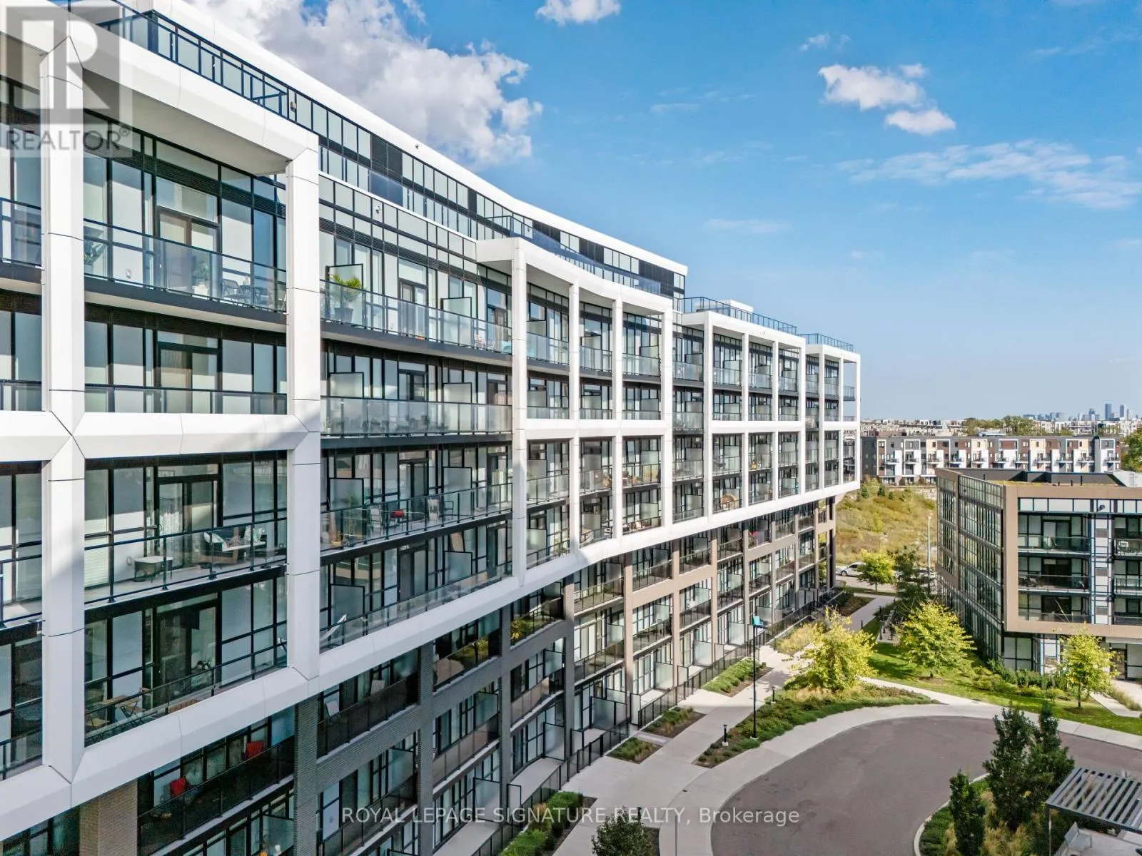 Apartment for rent: 713 - 60 George Butchart Drive, Toronto, Ontario M3K 0E1