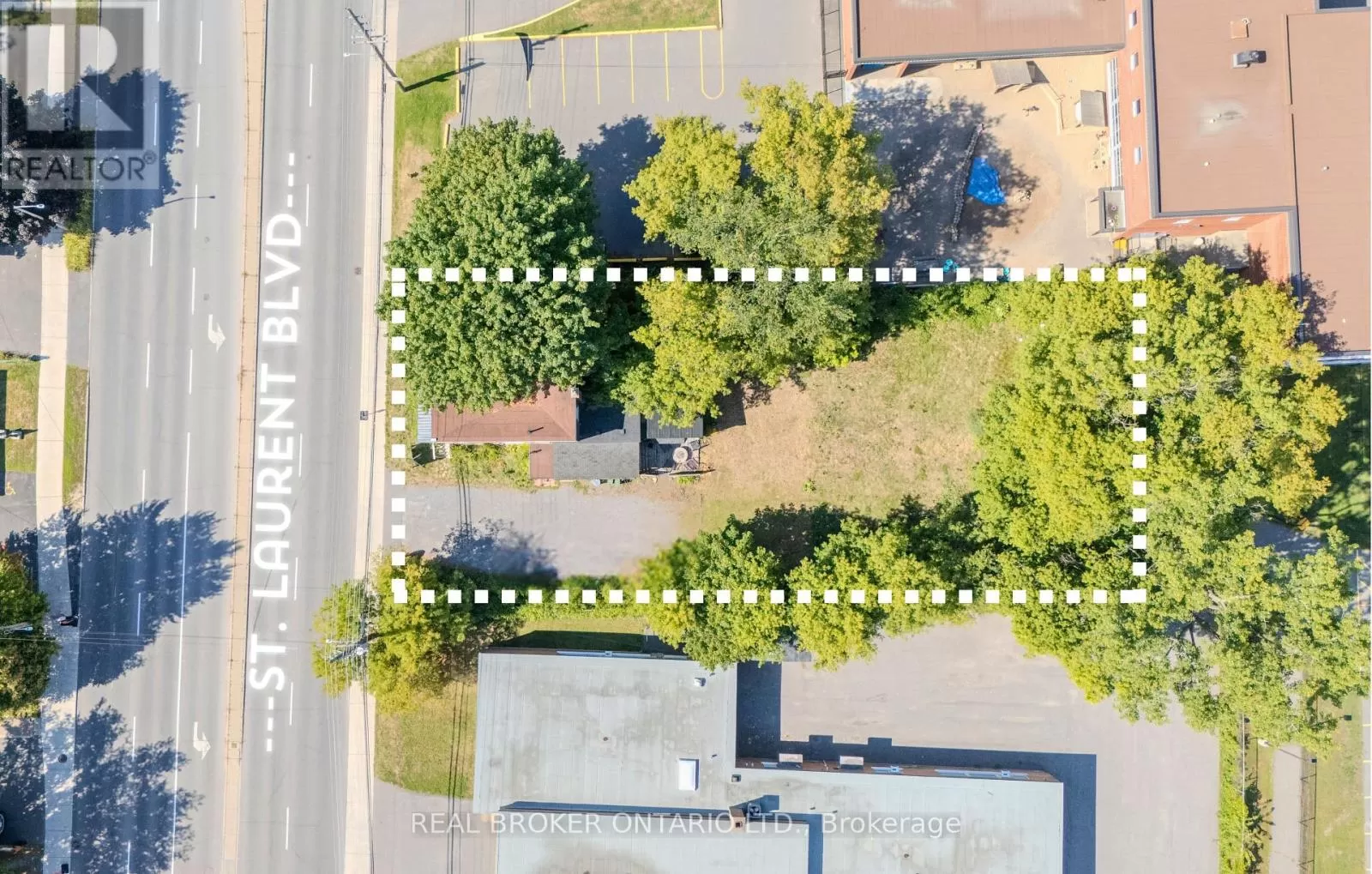 House for rent: 713 St Laurent Boulevard, Ottawa, Ontario K1K 3A6