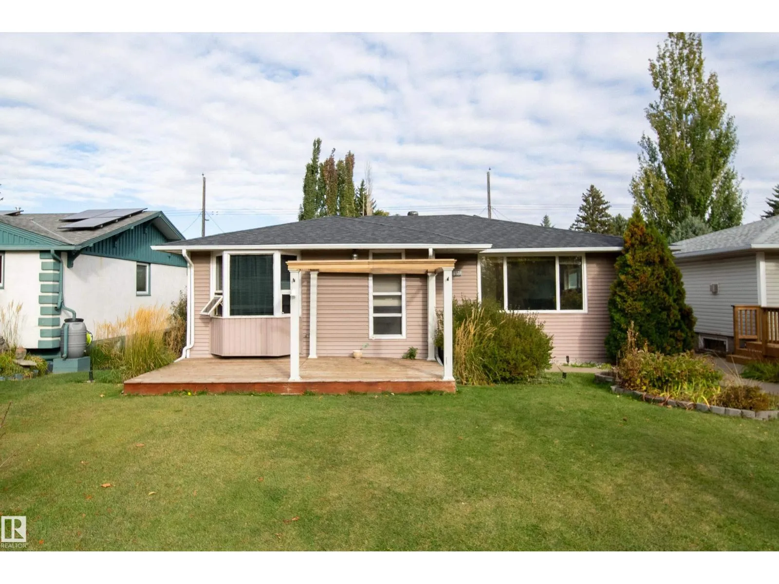 House for rent: 7135 87 St Nw, Edmonton, Alberta T6C 3G1