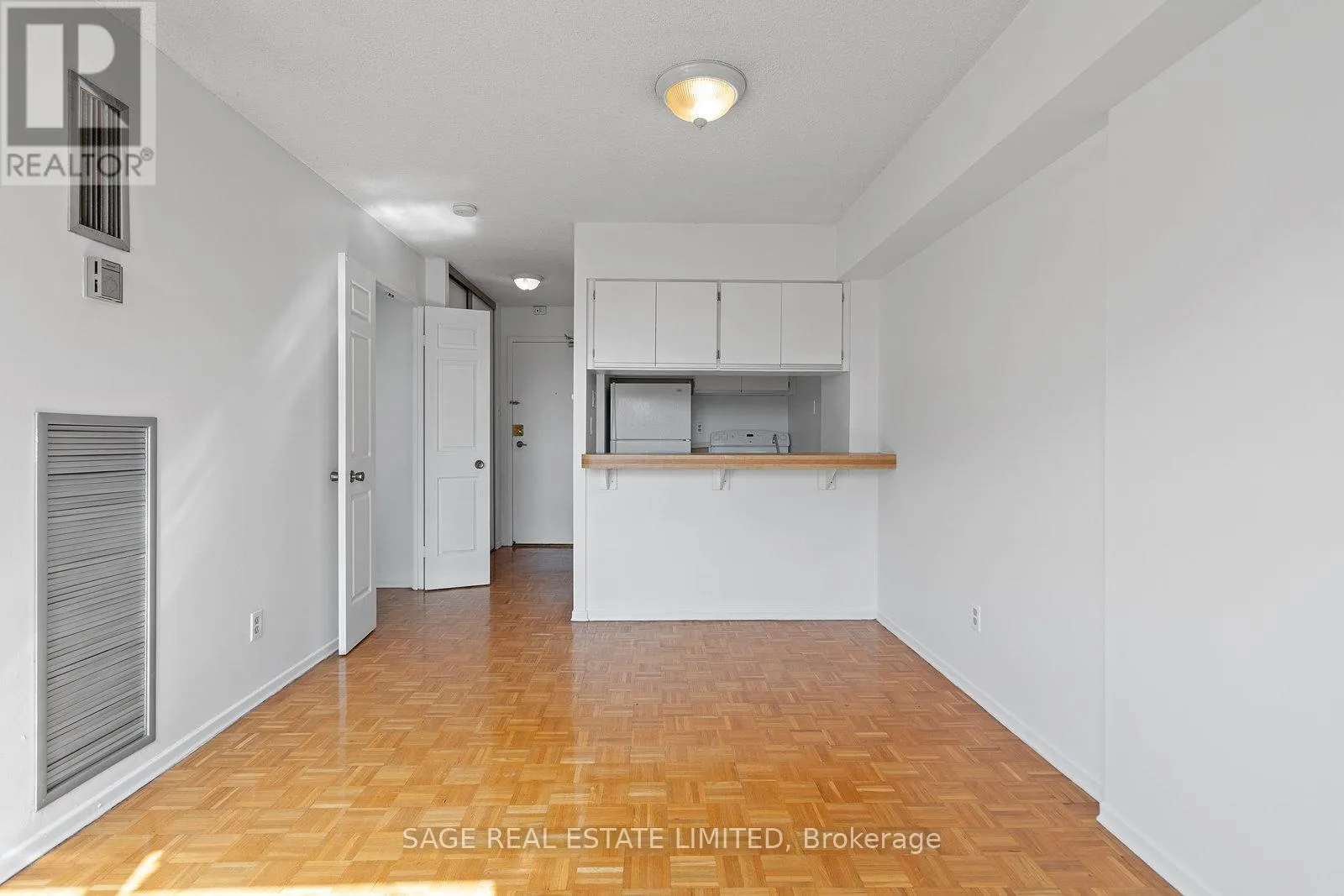 Apartment for rent: 714 - 80 St. Patrick Street, Toronto, Ontario M5T 2X6