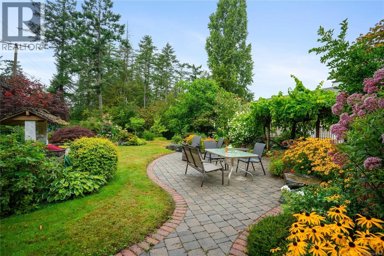 House for rent: 714 Bradley Dyne Rd, North Saanich, British Columbia V8L 5G9