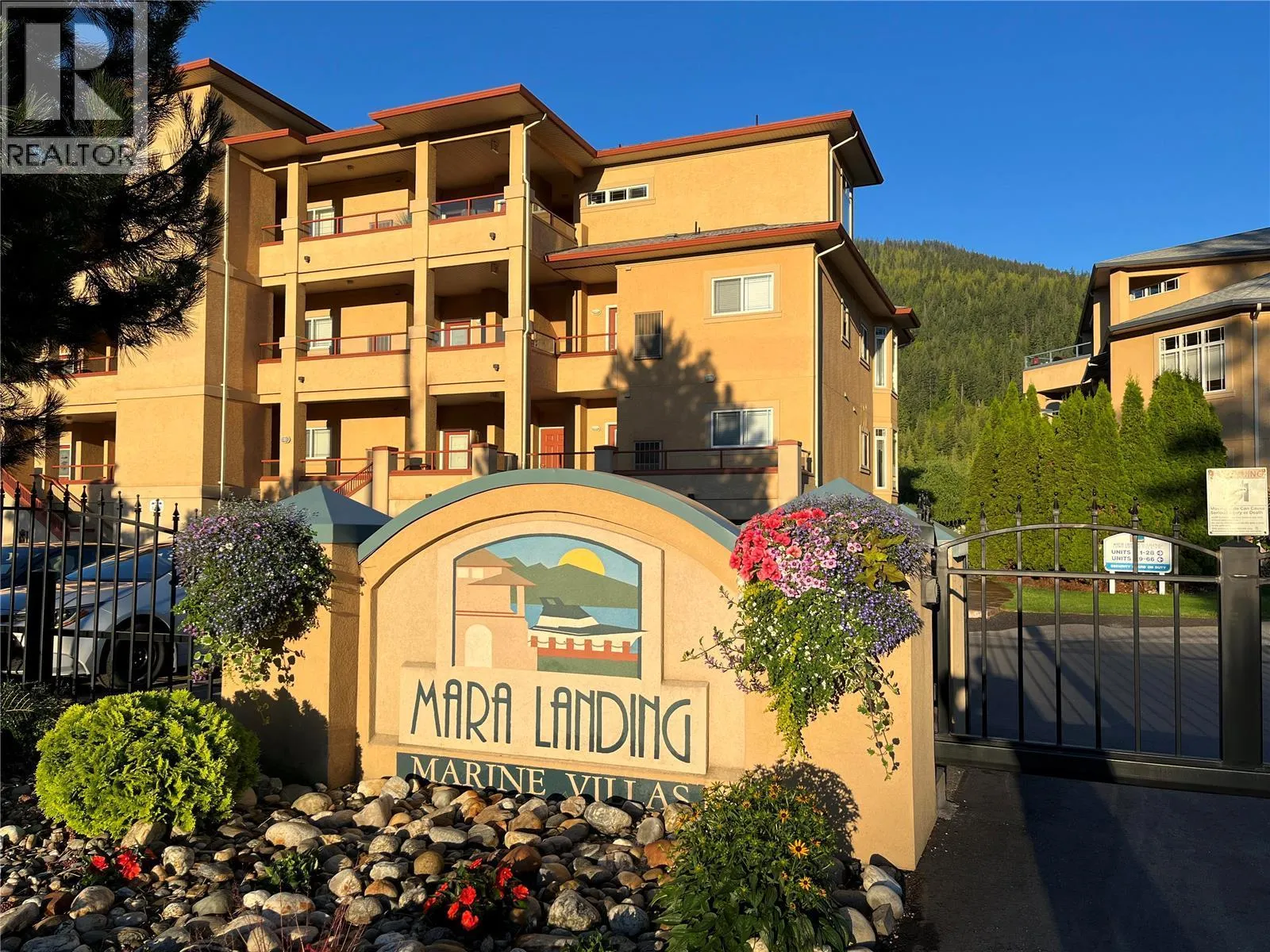 Apartment for rent: 714 Riverside Avenue Unit# 44, Sicamous, British Columbia V0E 2V1