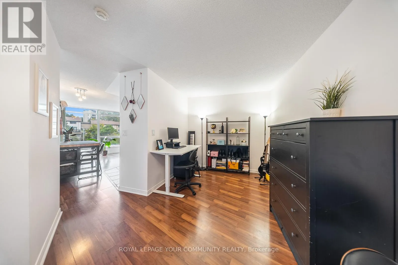 Apartment for rent: 716 - 18 Valley Woods Road, Toronto, Ontario M3A 0A1