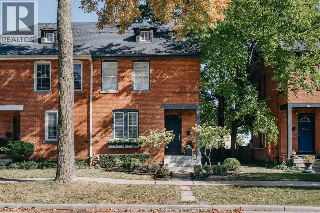 House for rent: 716 Monmouth Road, Windsor, Ontario N8Y 3L2