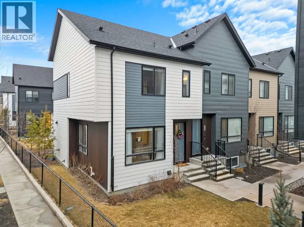 Row / Townhouse for rent: 716 Redstone Crescent Ne, Calgary, Alberta T3N 1M3