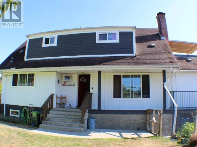 House for rent: 7164 Barnet Street, Powell River, British Columbia