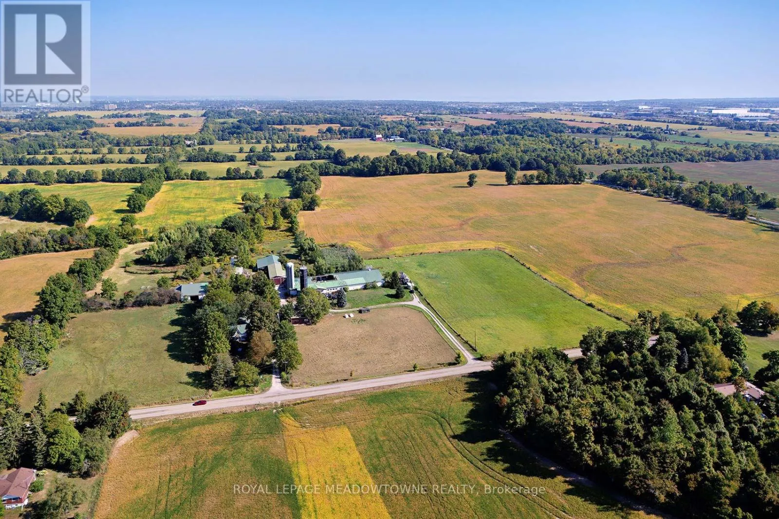 7166 English Church Road E, Hamilton, Ontario L0R 1W0