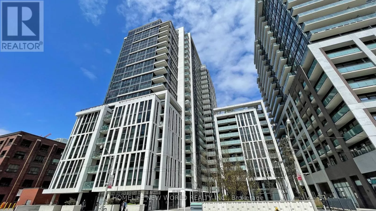 Apartment for rent: 717 - 400 Adelaide Street E, Toronto, Ontario M5A 1N4