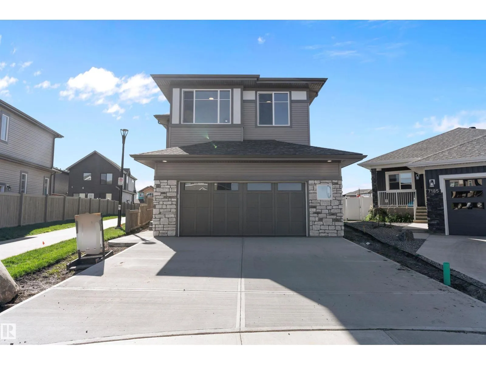 House for rent: 7181 177a Ave Nw, Edmonton, Alberta T5Z 0T8