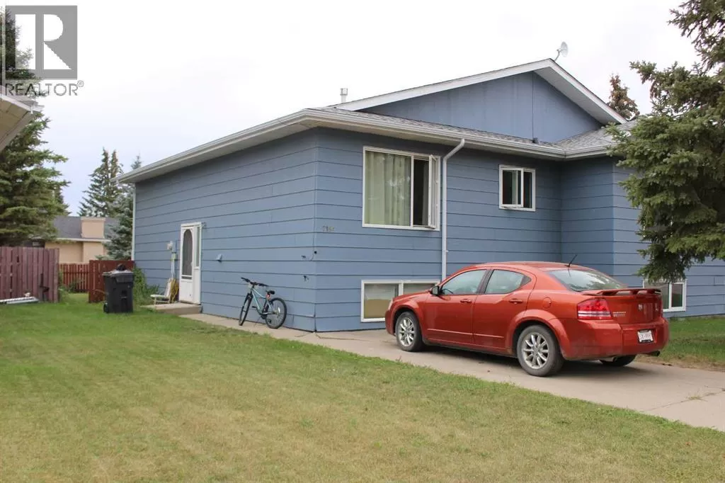 Duplex for rent: 719 B Rosewood Avenue, Picture Butte, Alberta T0K 1V0