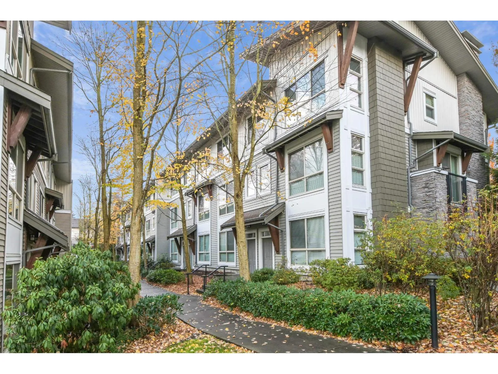 Row / Townhouse for rent: 72 6671 121 Street, Surrey, British Columbia V3W 1T9