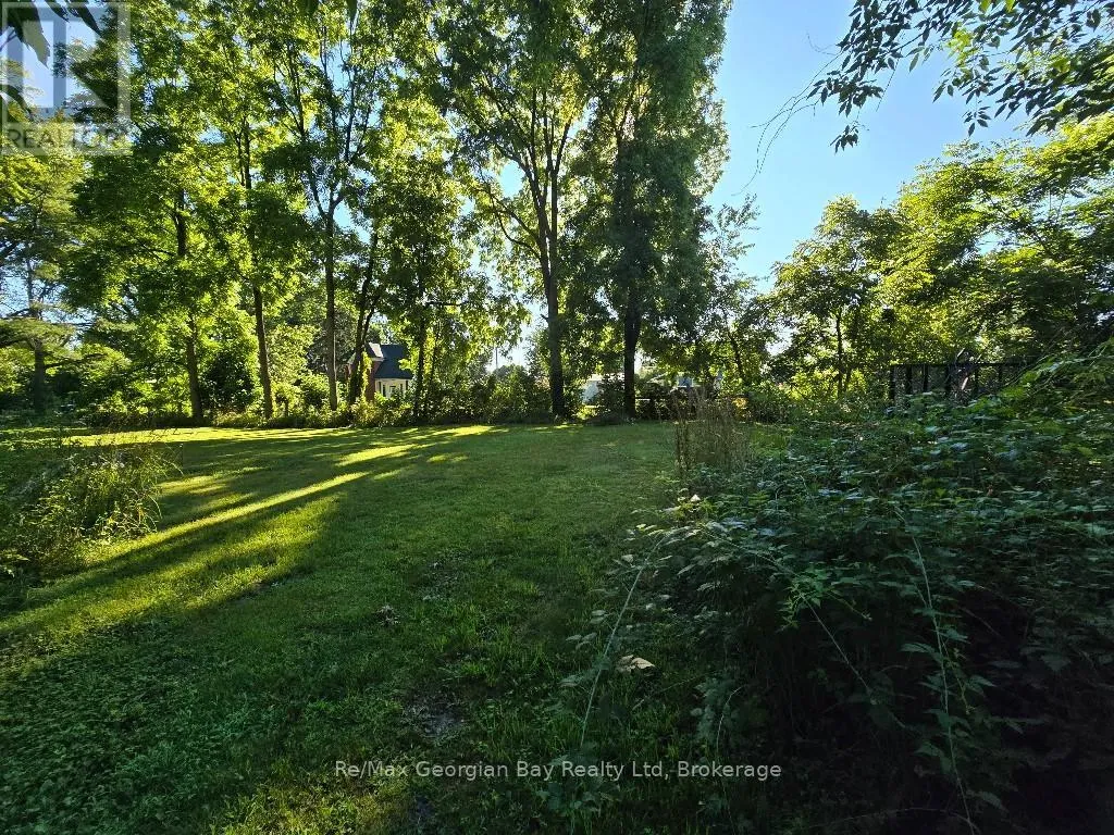 72 Coldwater Road, Severn, Ontario L0K 1E0