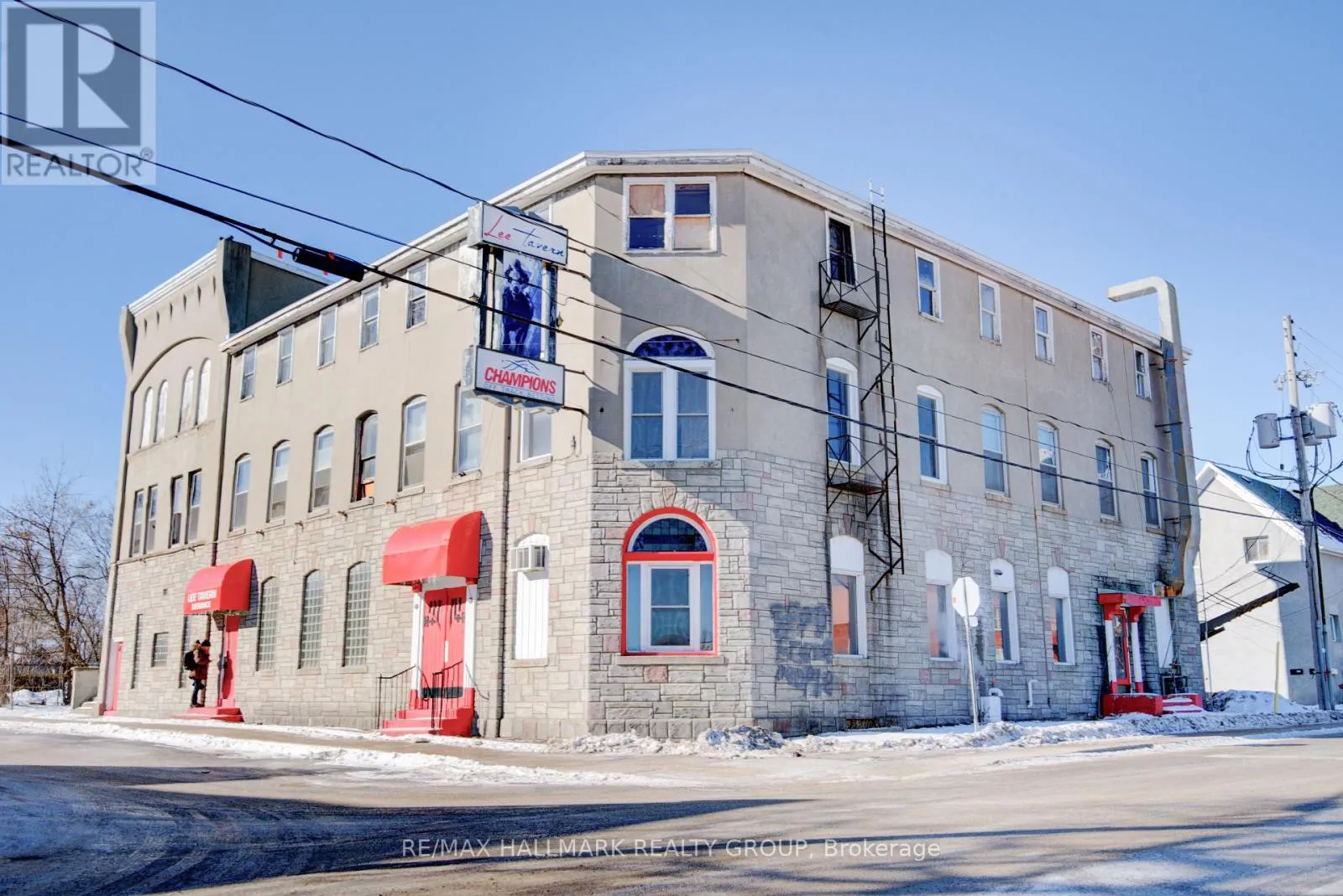 72 Daniel Street, Smiths Falls, Ontario K7A 1J7