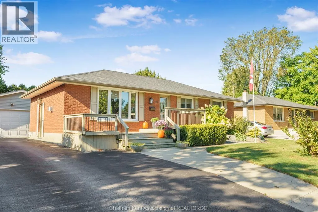 House for rent: 72 Heather Drive, Chatham, Ontario N7M 3E8