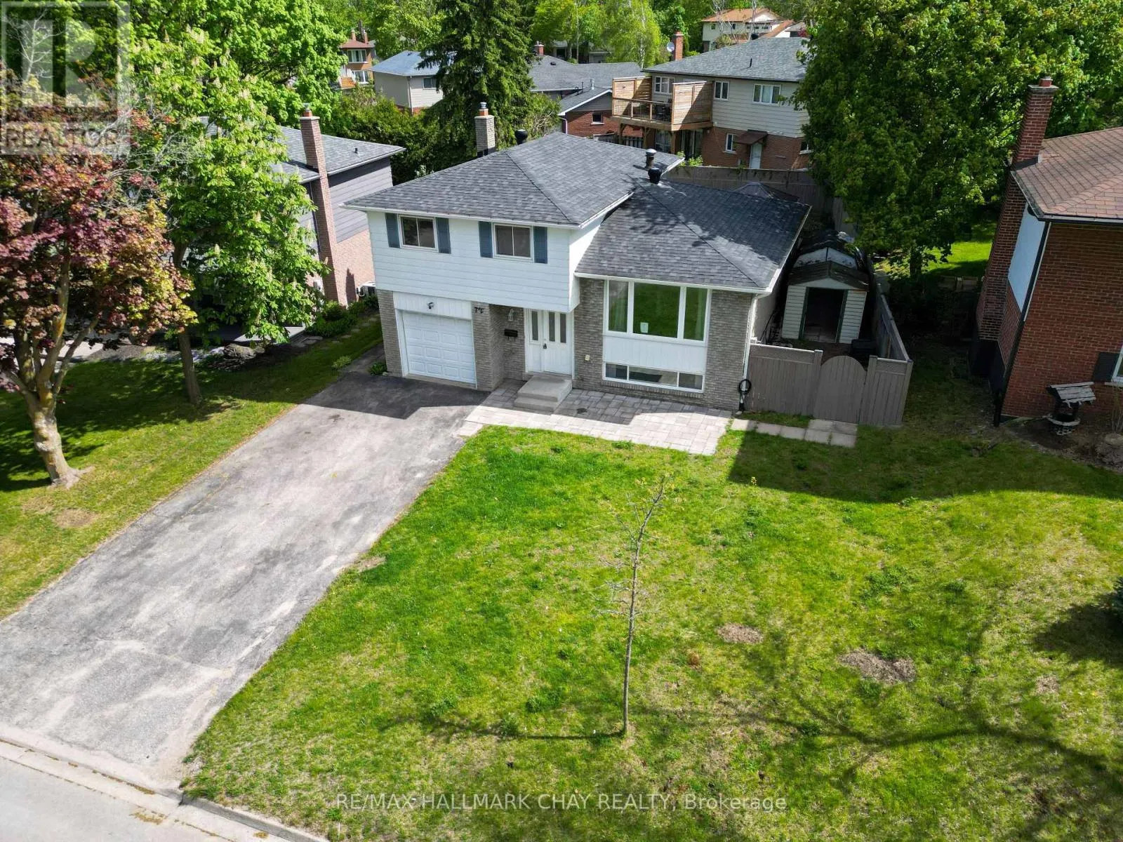 House for rent: 72 Jane Crescent, Barrie, Ontario L4N 3T8