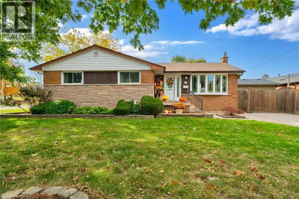 House for rent: 72 West 25th Street, Hamilton, Ontario L9C 4X2