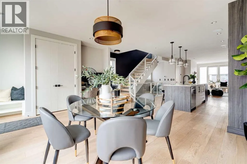 Duplex for rent: 720 15 Street Nw, Calgary, Alberta T2N 2B2