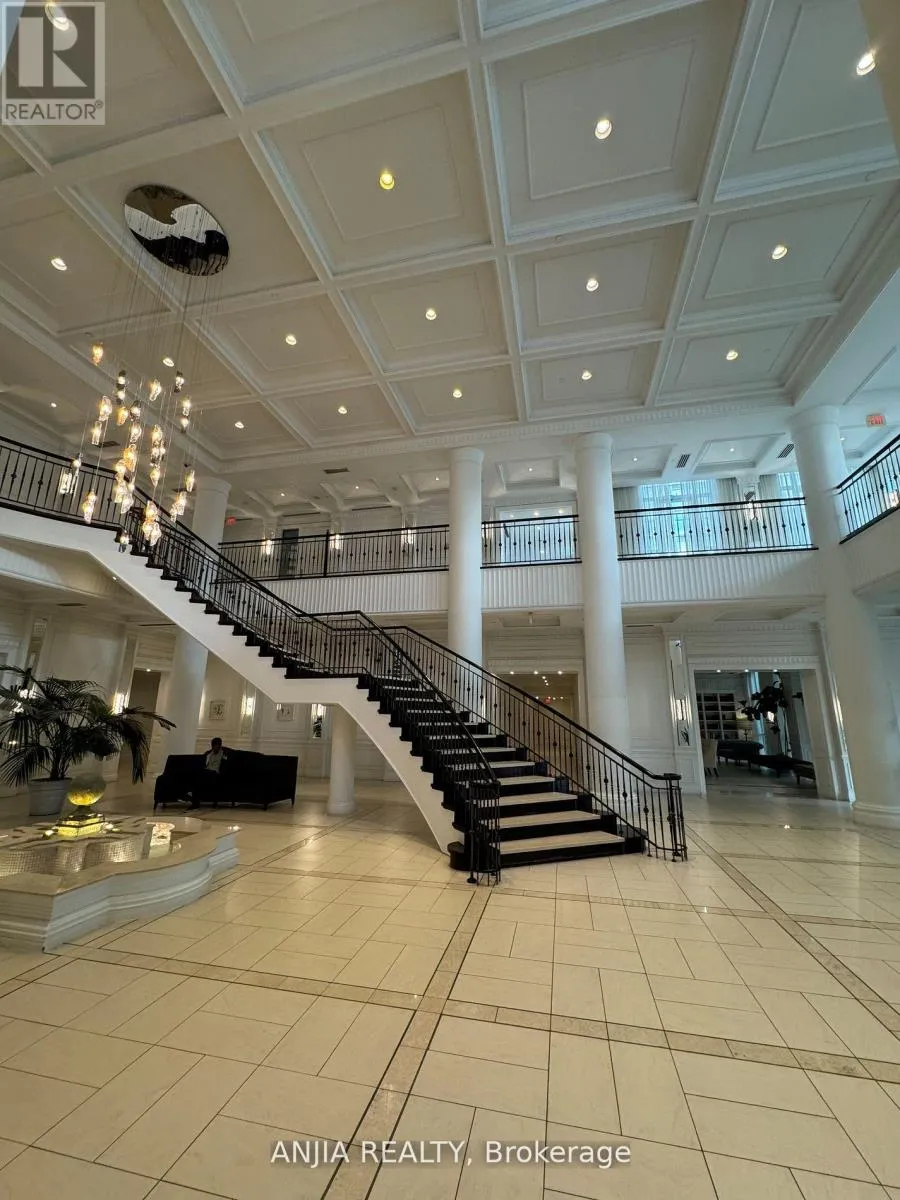 Apartment for rent: 721 - 25 Greenview Avenue, Toronto, Ontario M2M 1R2