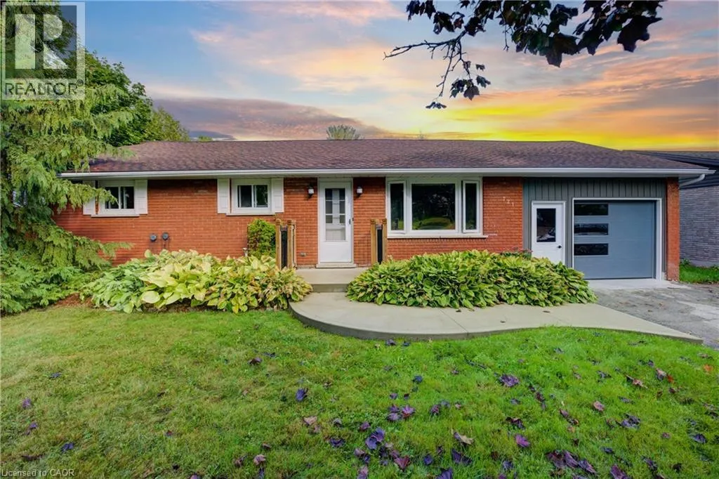 House for rent: 721 Waterloo Street, Mount Forest, Ontario N0G 2L3