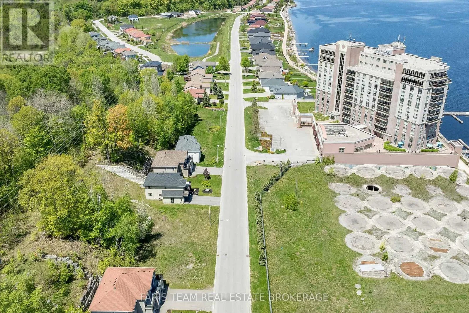 722 Aberdeen Boulevard, Midland, Ontario L4R 5P1