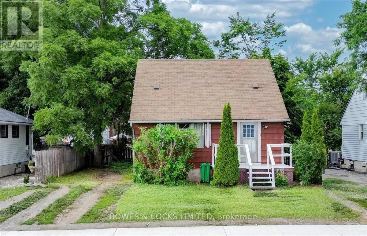 House for rent: 722 Gillespie Avenue, Peterborough, Ontario K9J 4B7