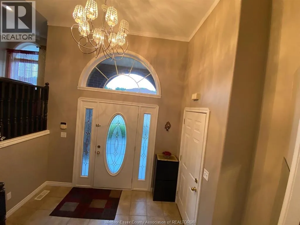 House for rent: 722 Newport Crescent, Windsor, Ontario N9E 4Z6