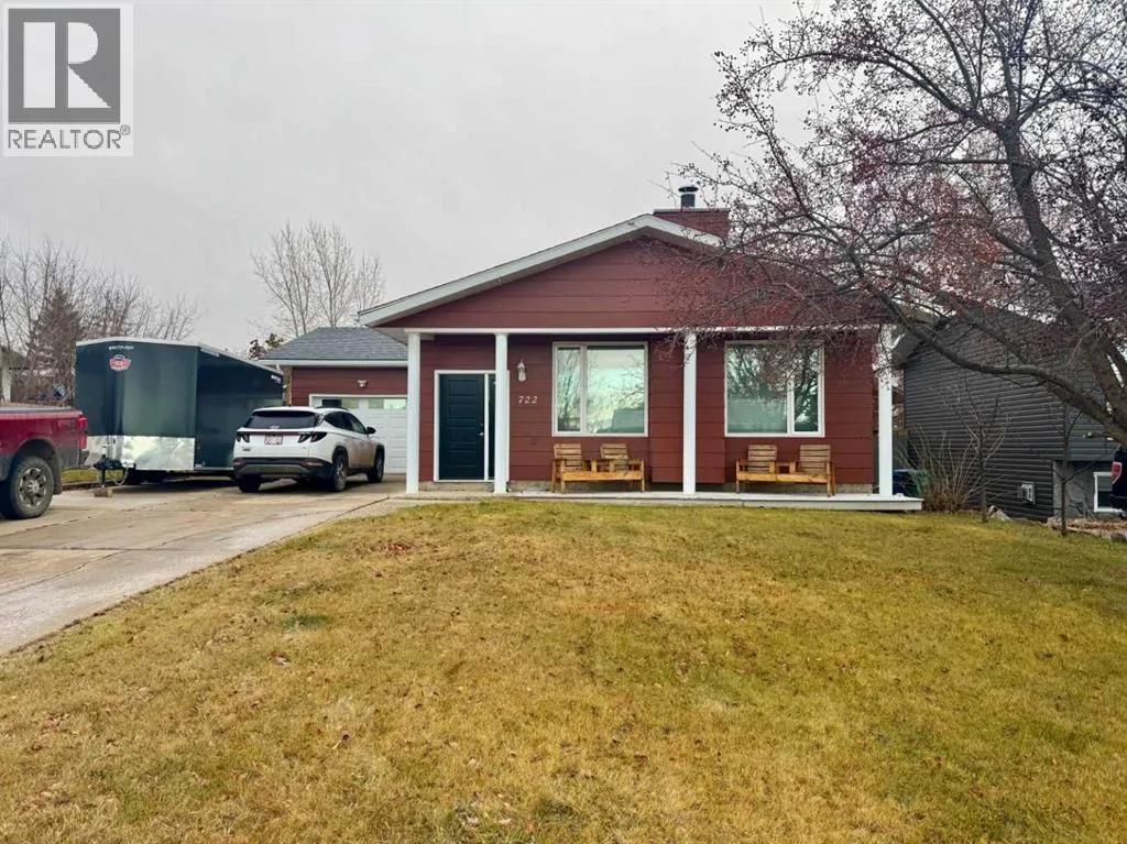 House for rent: 722 Oak Drive, Beaverlodge, Alberta T0H 0C0