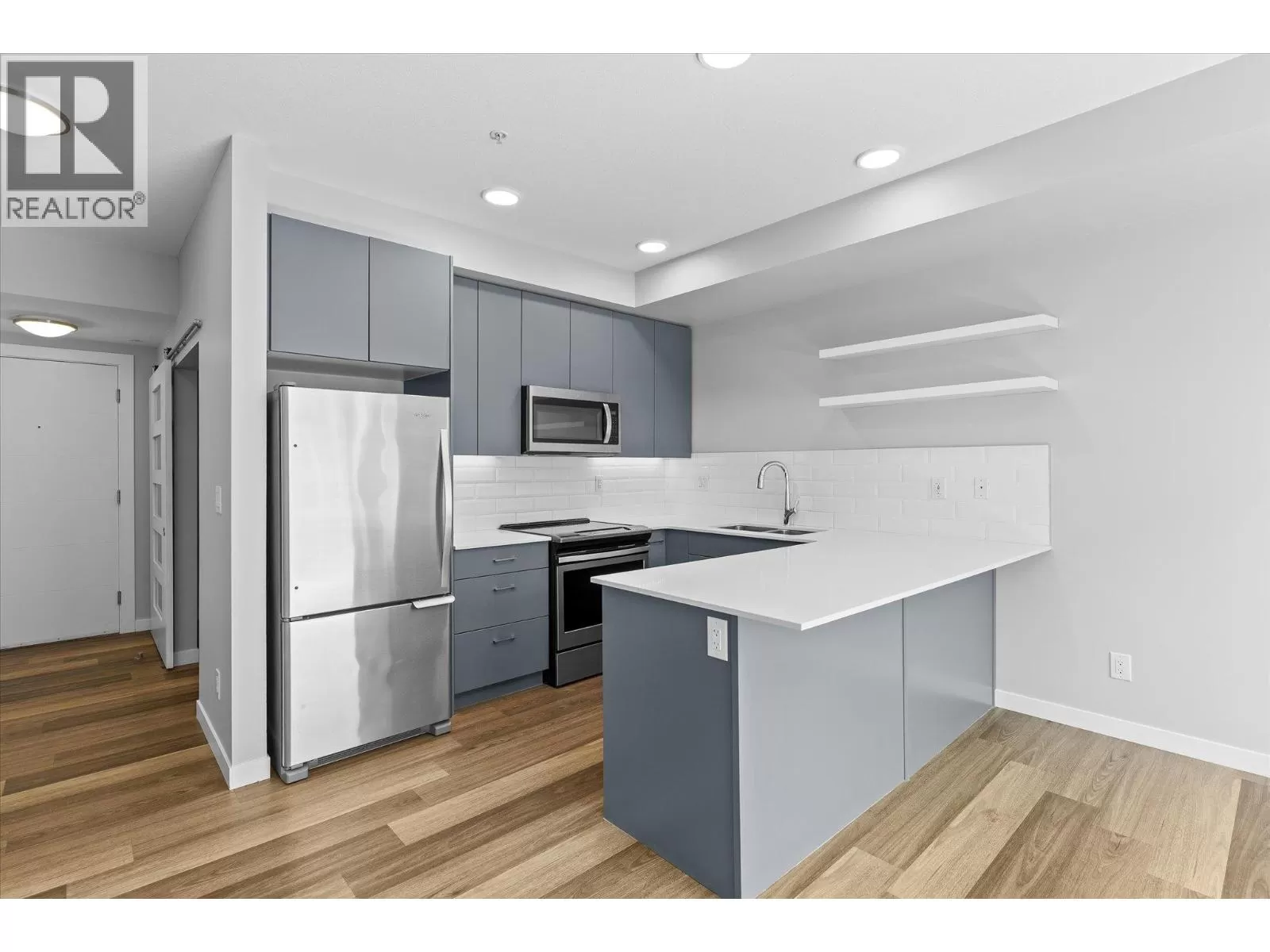 Apartment for rent: 722 Valley Road Unit# 210, Kelowna, British Columbia V1V 0E2