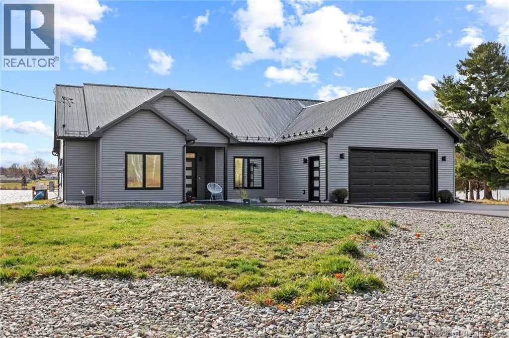 House for rent: 723 Route 105, Nackawic, New Brunswick E6G 1V4