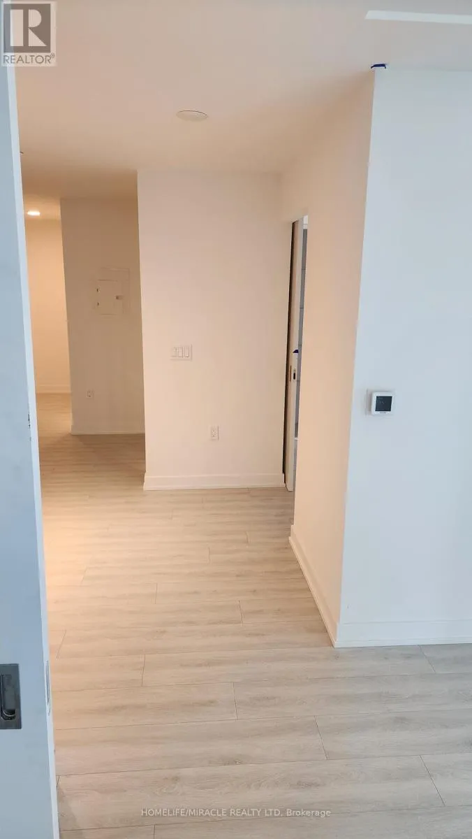 Apartment for rent: 724 - 230 Simcoe Street, Toronto, Ontario M5T 0G7