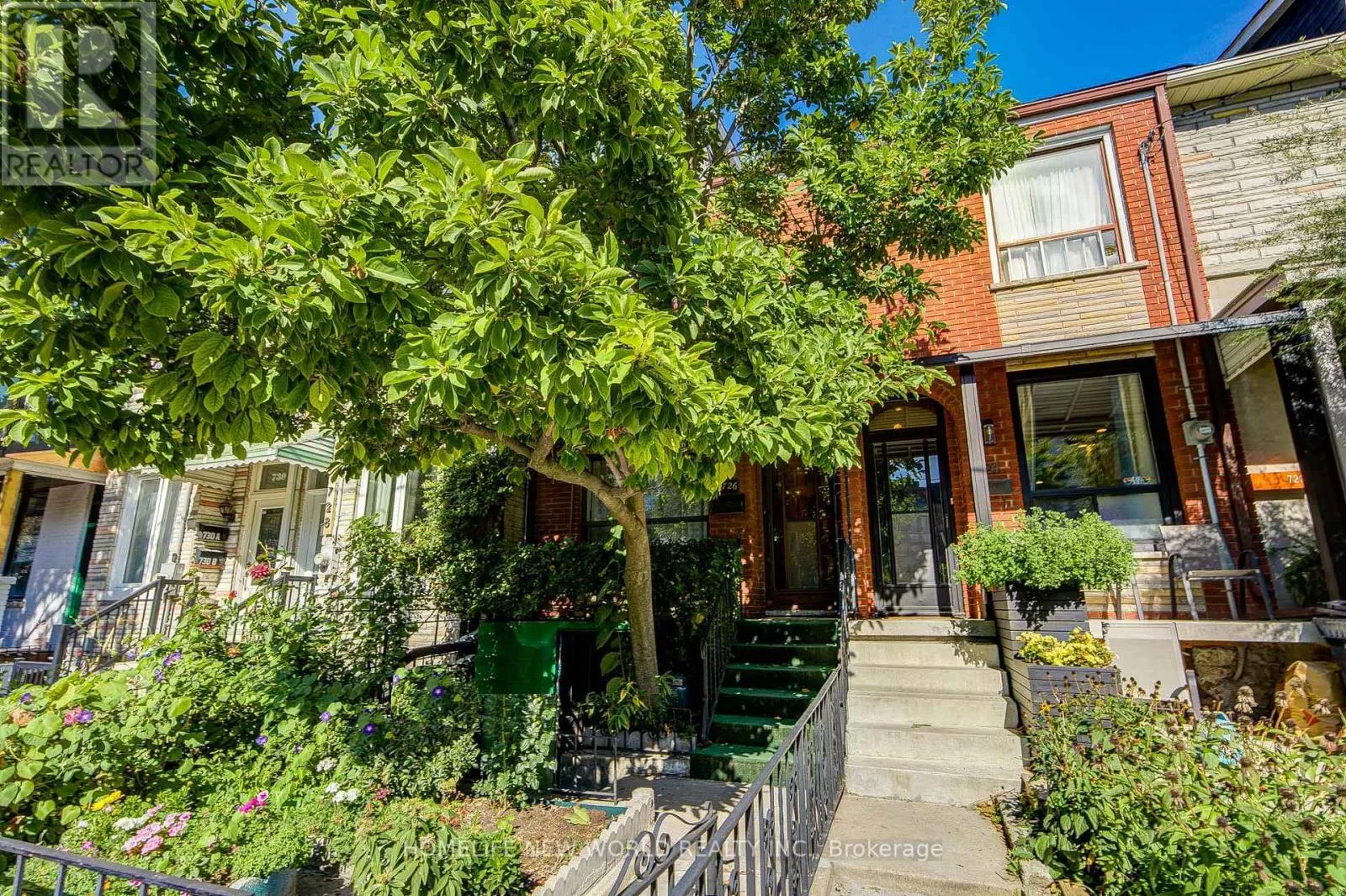 Row / Townhouse for rent: 726 Adelaide Street W, Toronto, Ontario M6J 1B1